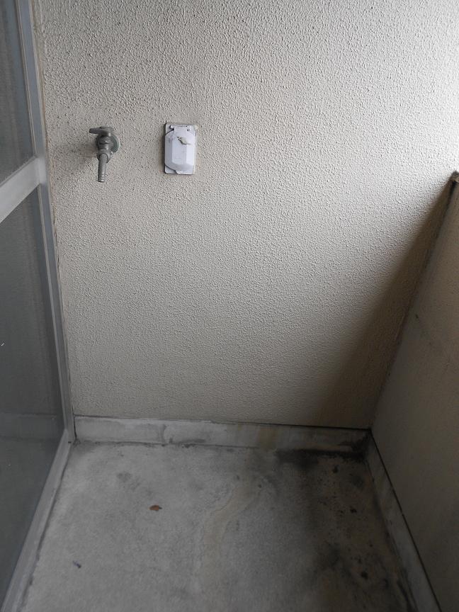 403号室(洗濯機置場)